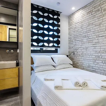 Centrally Located Studio Next To Syntagma Sq. Appartamento Atene