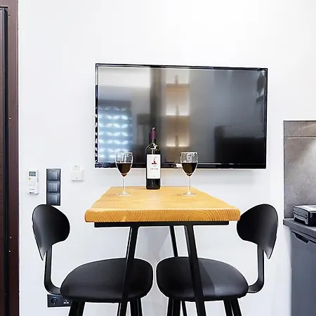 Centrally Located Studio Next To Syntagma Sq. Appartamento Atene